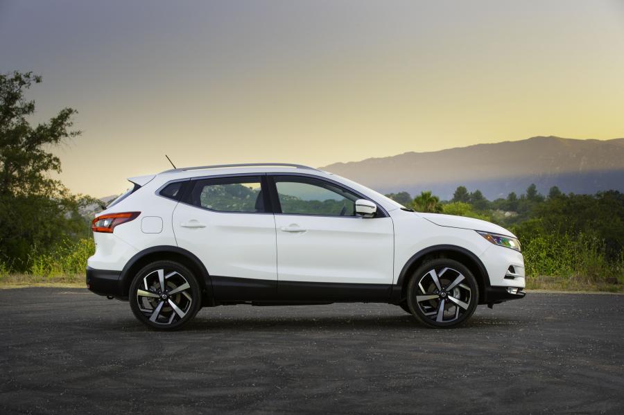  Nissan Rogue Sport 2019 года  (фото 35 из 40)